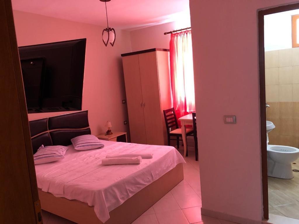 Hotel Vila Toska Piskupat Exterior foto