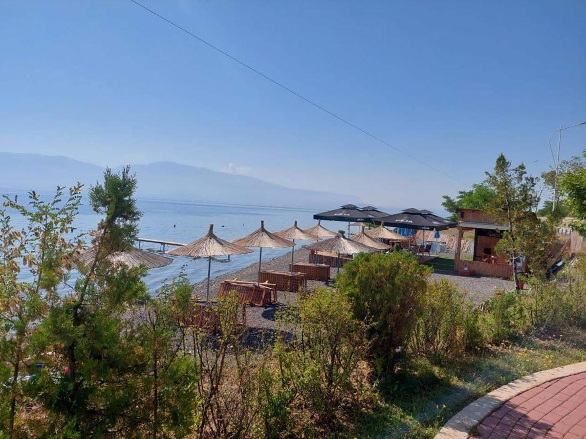 Hotel Vila Toska Piskupat Exterior foto