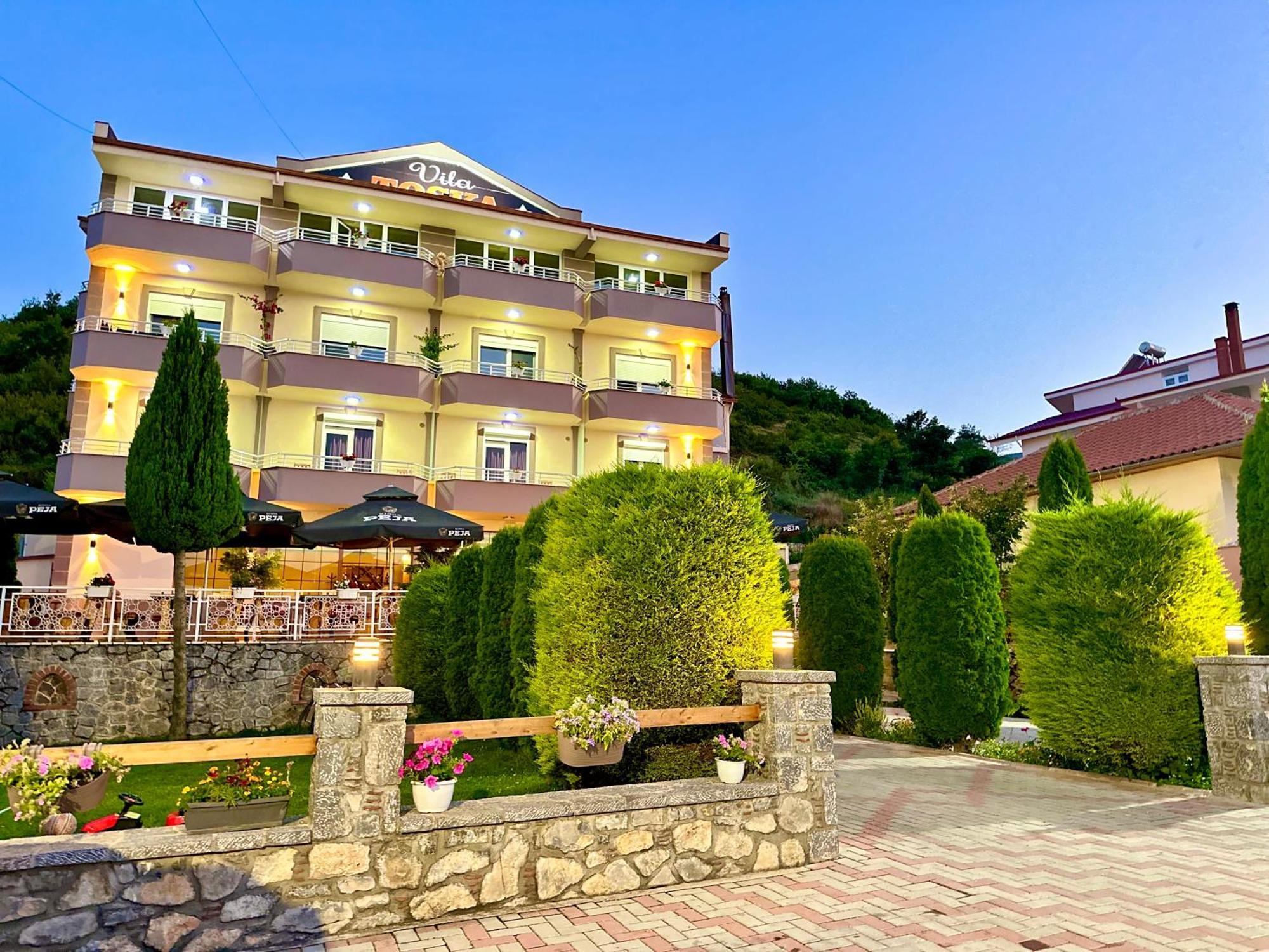 Hotel Vila Toska Piskupat Exterior foto
